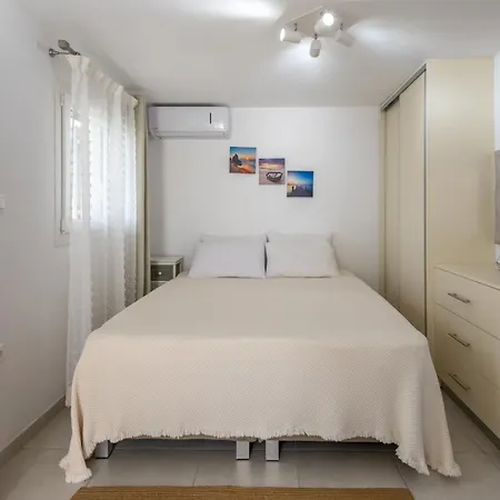 Lägenhet Lydia's West Alikí