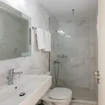 Lydia's West Alikí