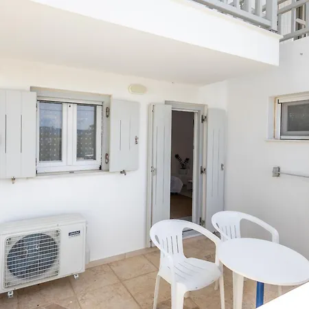 Apartament Lydia's West Alikí