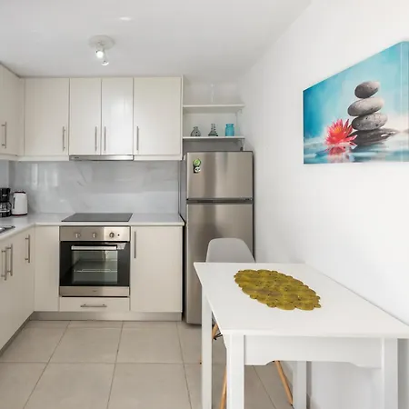 Apartament Lydia's West